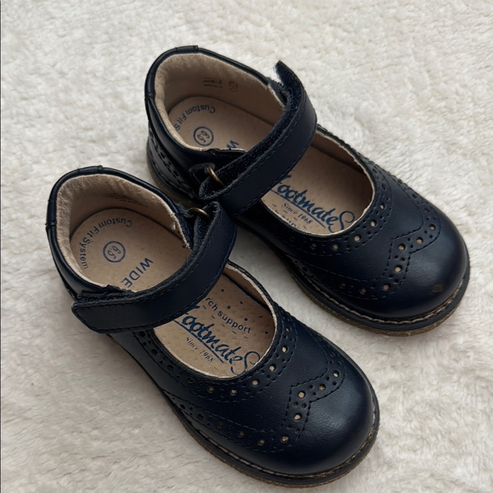 Footmates velcro strap Mary Jane